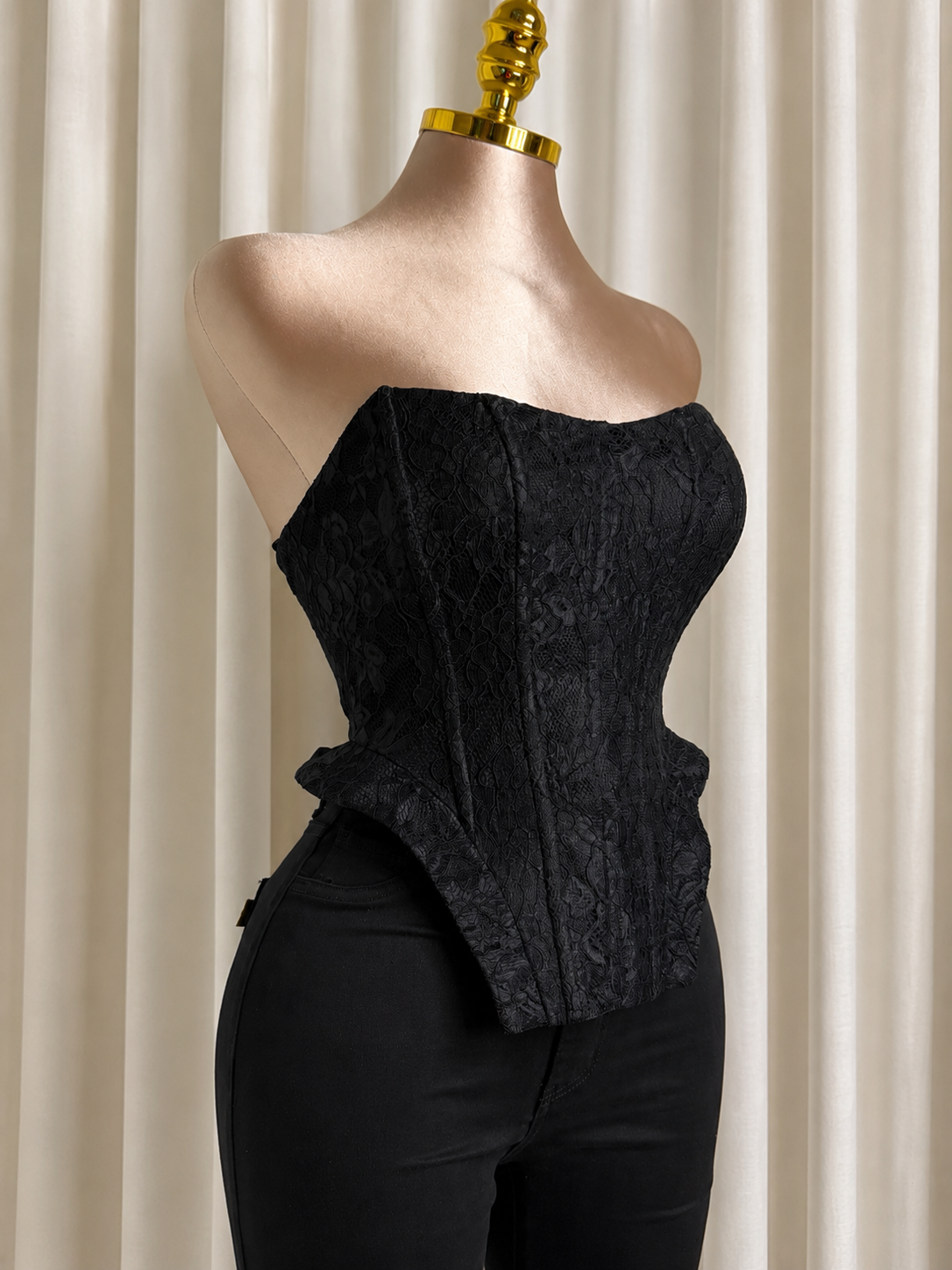 Noir Lace Corset